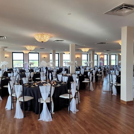 Ariel Broadway Hotel Lorain 外观 照片