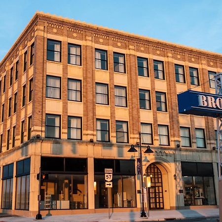 Ariel Broadway Hotel Lorain 外观 照片