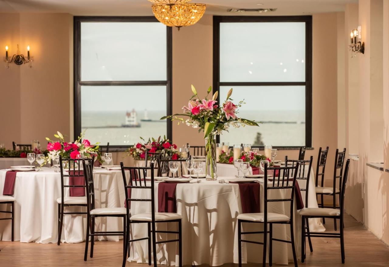 Ariel Broadway Hotel Lorain 外观 照片