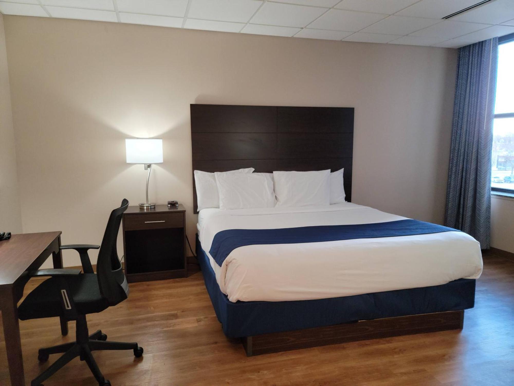 Ariel Broadway Hotel Lorain 外观 照片