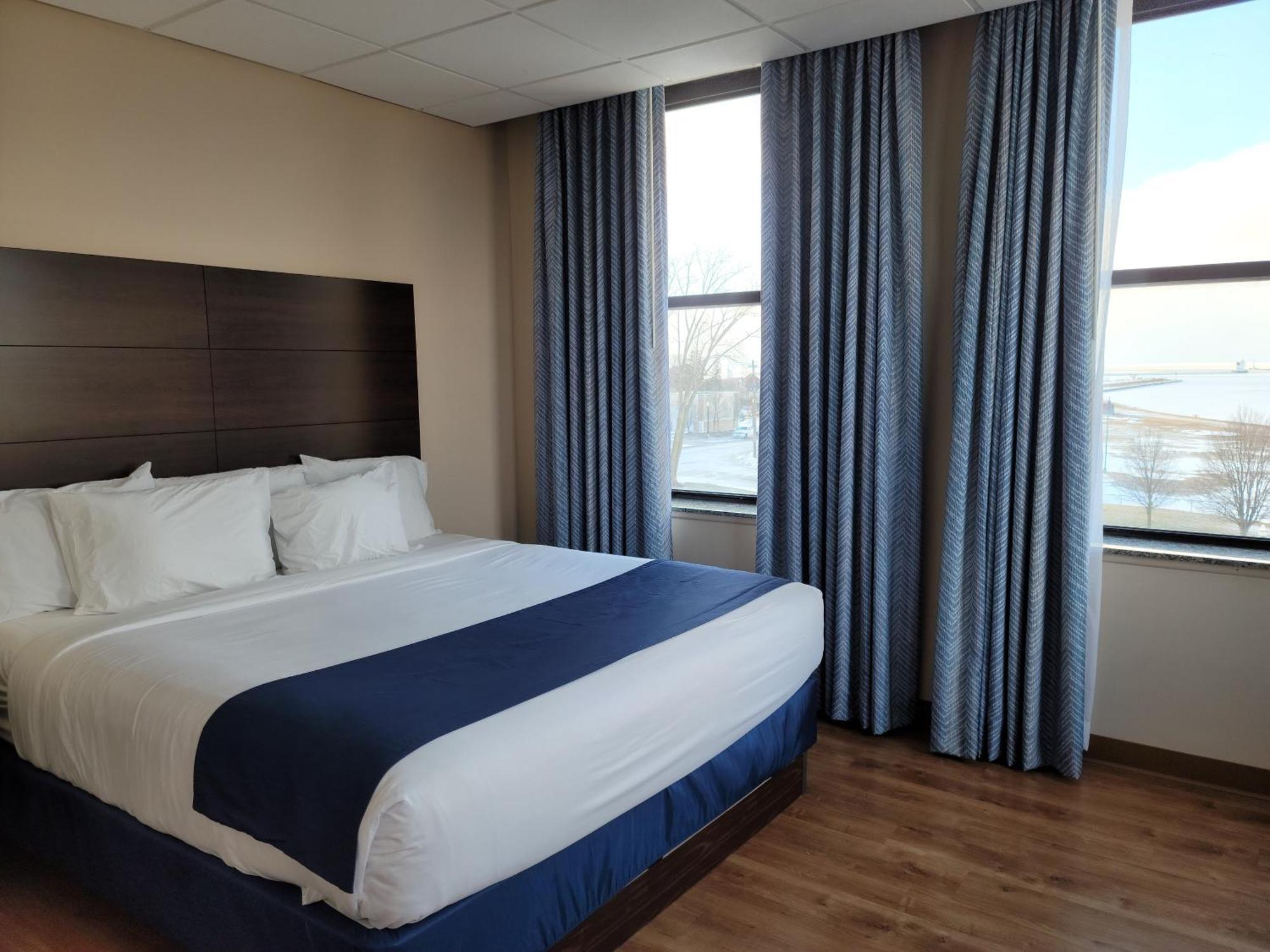Ariel Broadway Hotel Lorain 外观 照片