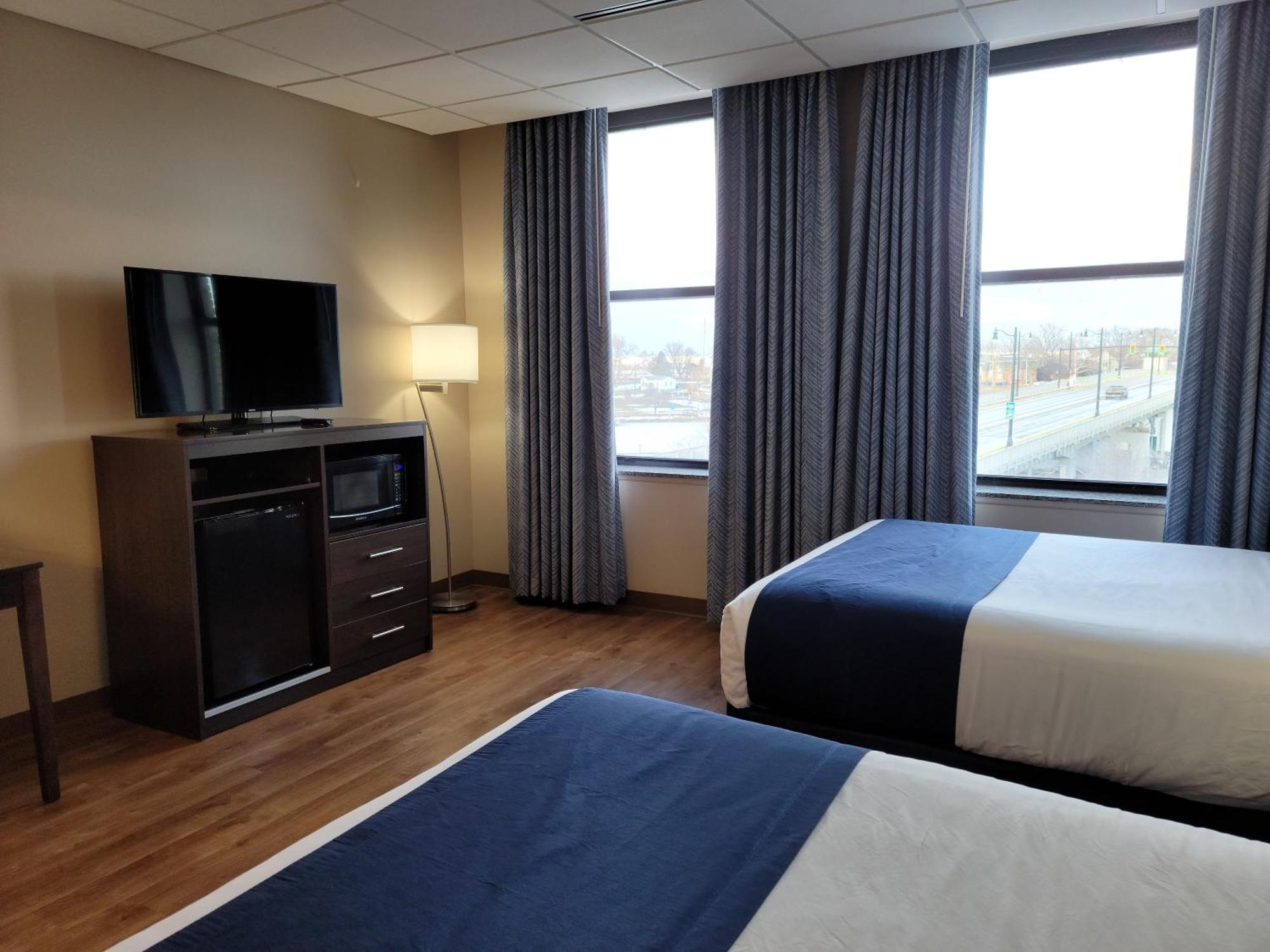 Ariel Broadway Hotel Lorain 外观 照片